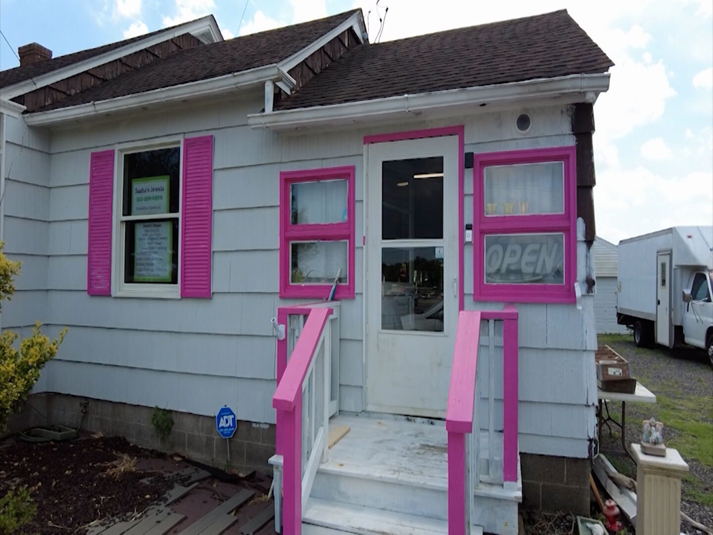 Sasha's Jewels Offers Variety of Customizable Jewelry